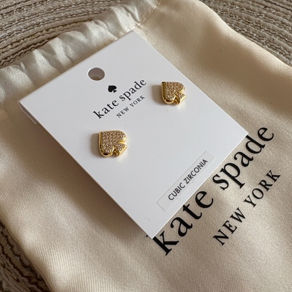 Kate Spade Gold Everyday Spade Stud earrings nwt and pouch - Picture 6 of 7